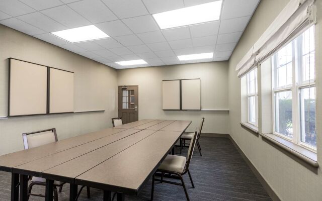 Homewood Suites by Hilton Newark-Fremont