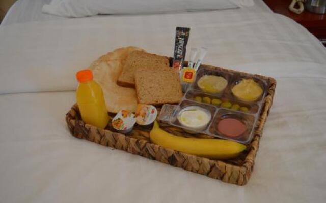 Seven7days Hotel