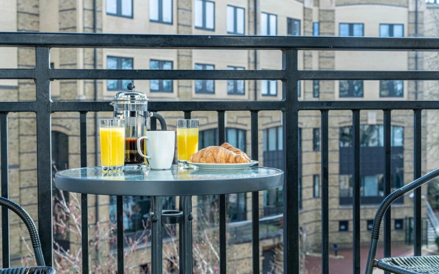 Celador Apartments - Riverside House Serviced Apartments
