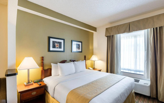 Quality Inn & Suites West Chase