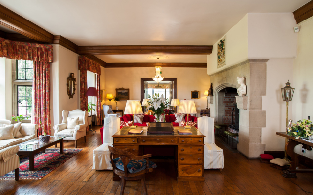 Llangoed Hall