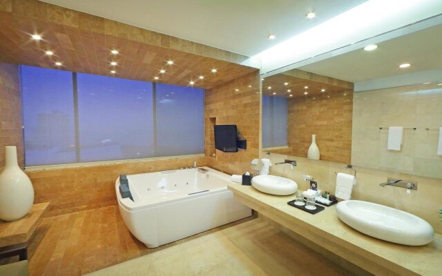 Sheraton Grand Panama
