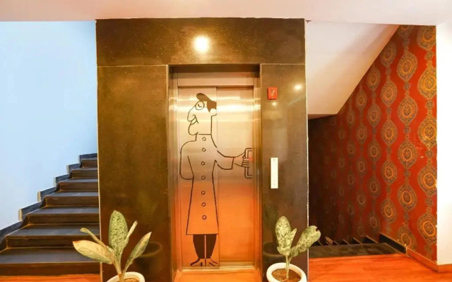 OYO Rooms Patrakarpuram Market