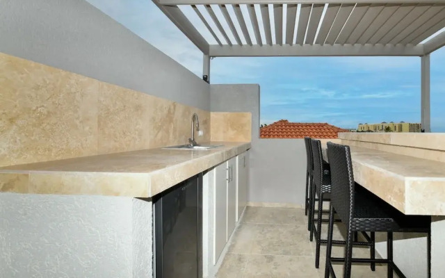 New! Top Location! Rooftop Terrace With Ocean View