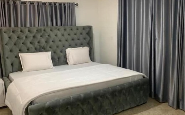 Weena Hotel & Resort