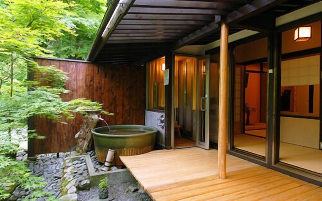 Momijiya Bekkan Kawanoiori
