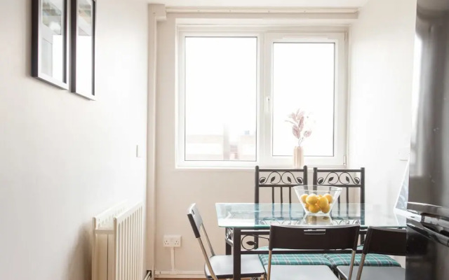 Bright Islington Apartment