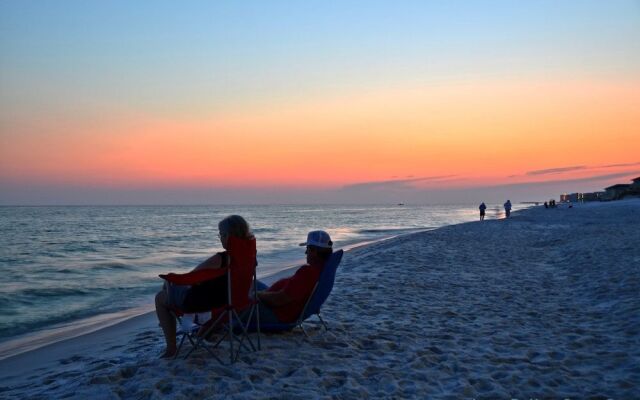 Shoreline 3036 Condo by RedAwning