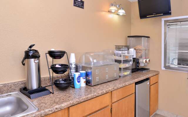 Americas Best Value Inn Schulenburg