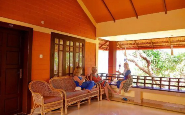 Dahlia Beach Resort
