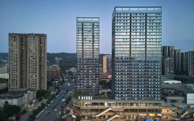 SFEEL Designer Hotel (Yibin Future Square Branch) – Outside – Yibin