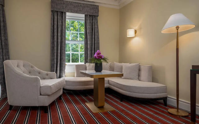 The Red Lion Hotel