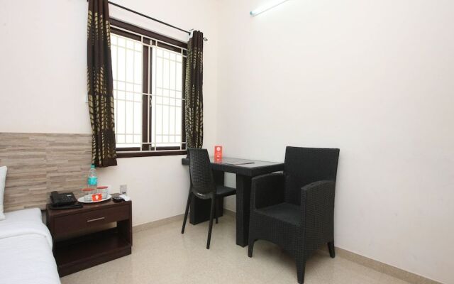 OYO 9525 Park Service Apartments