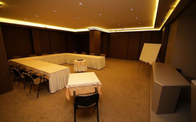 Grand Cavusoglu Hotel