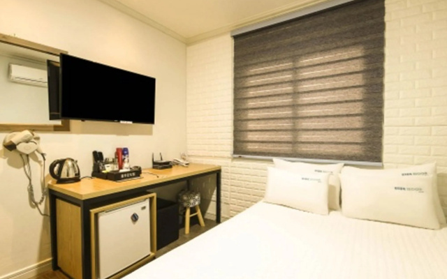 Gwangan Beach Blue Moon Motel