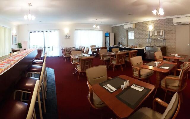 Tropic Coast Motel