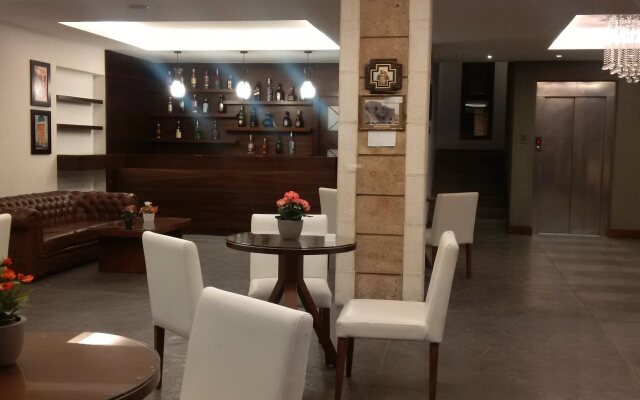 Monoberge Byblos Hotel