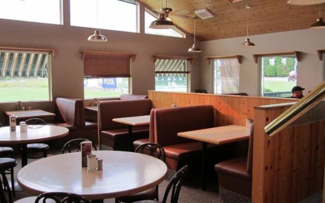 Clearwater Country Inn & RV Park