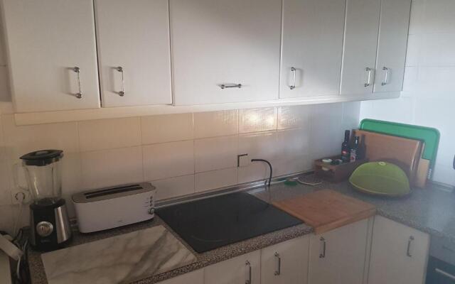 Wave House. Terrace, BBQ,piscina,800mt to beach