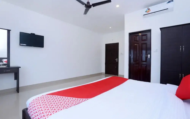 OYO 14328 Hotel Rv Tower