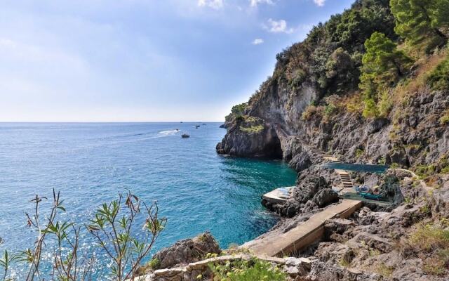 Luxury Room With sea View in Amalfi ID 3927