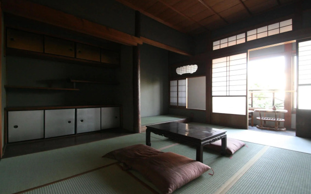 HARUYA Naramachi - Hostel