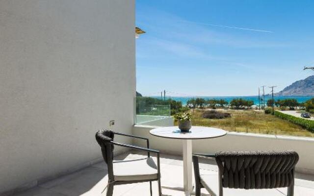 Naiades Apartment- Minthi/ 1 bedroom, beachfront