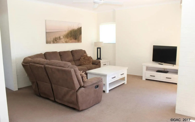 Mollymook Cove Apartments