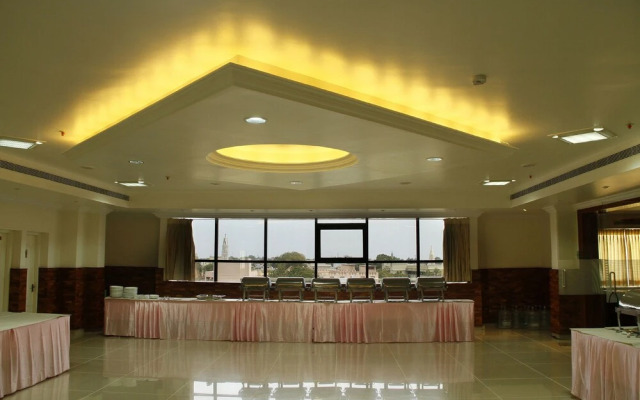 Hotel DSF GRand PLazas