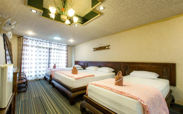 SK Boutique Maha Nakhon