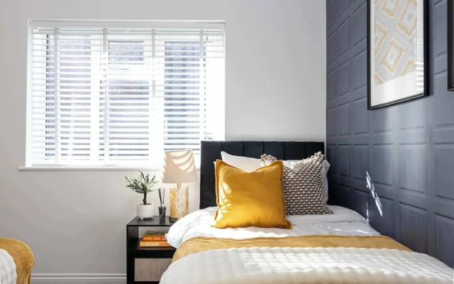 Cosy Apartment in the Heart of Sale