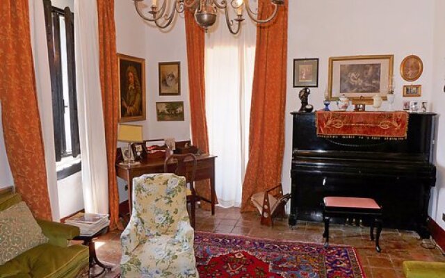 House Falcesca Buccino