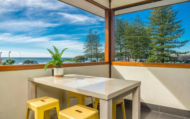 Quiksilver Apartments