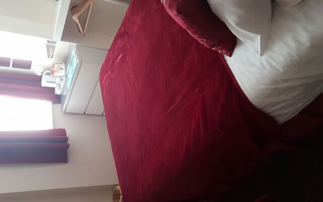 The Cresta Guest House
