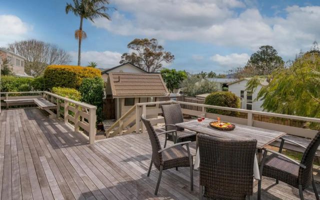 Relax On Courtney - Pauanui Holiday Home