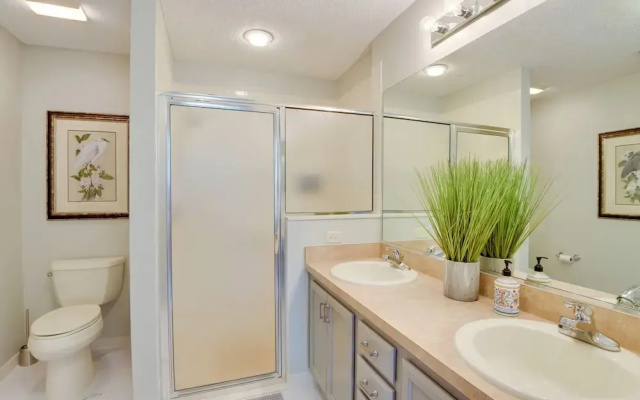 Courtyard Villa w/ Lanai & Community Amenities!
