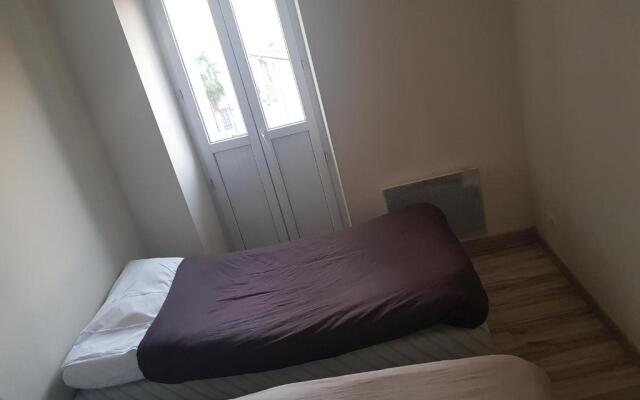 13 Rue de la Fontaine F11