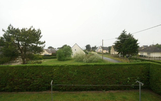 Snug holiday home in Denneville Plage near beach
