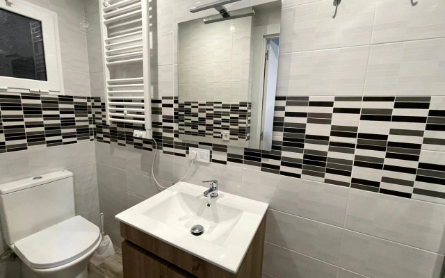 Sant Adria Beach apartment Wi-Fi Parking Free