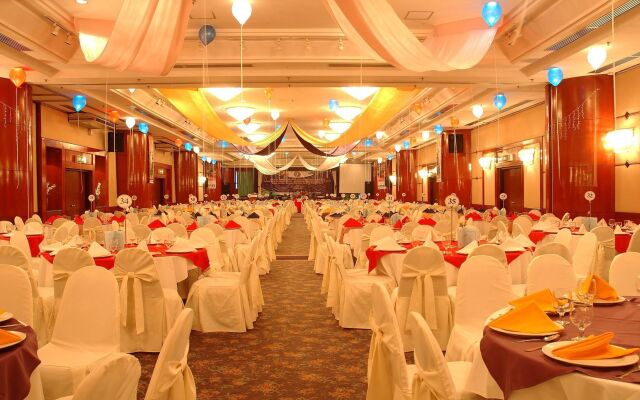 Rainbow Paradise Beach Resort