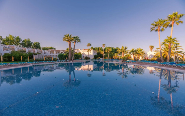 Golden Club Cabanas