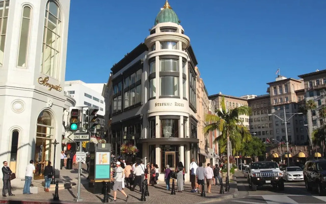 Sunny Home in Mid-hollywood Pool Free Parking