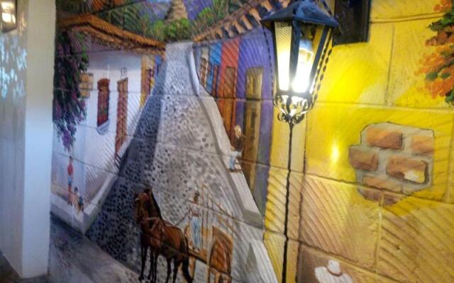 Hotel Tazumal House