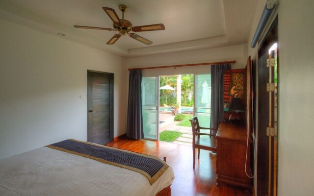 Pommard Villa by Jetta