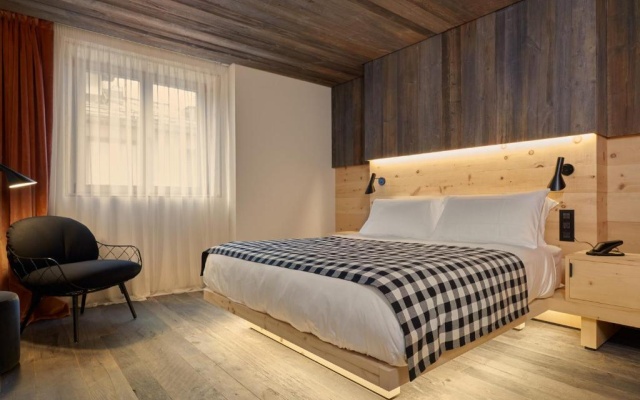 Superior Double room (full double bed) (king size bed)