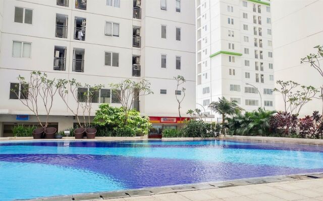 Comfy 2BR Bassura City Apartment Near Bassura Mall