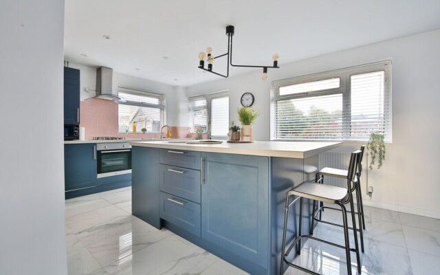 Spacious 3 Bedroom House in Barry