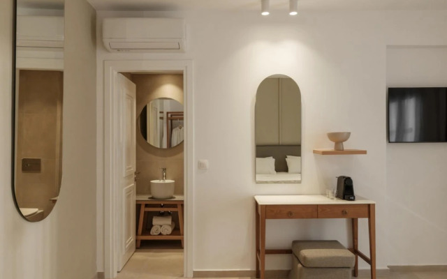 Nami Hotel & Suites