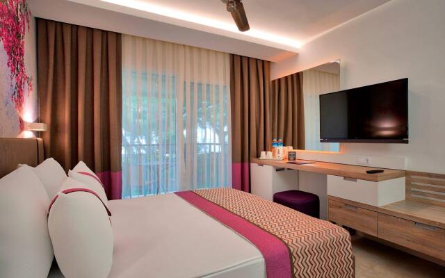 Pirate's Beach Club - Ultra All Inclusive