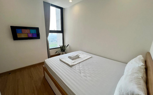 2 Bedrooms in luxury @Vinhomes Green Bay Ha Noi.